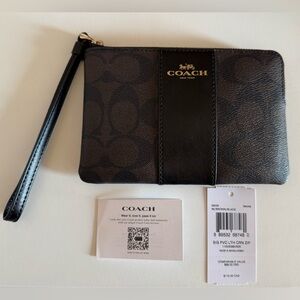 NWT Coach Wristlet Coach Corner Zip Wristlet Brand New